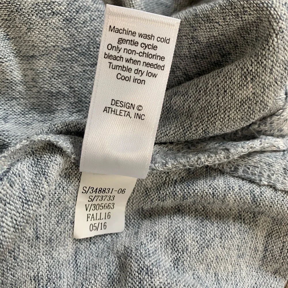 Athleta‎ Pose Tee Heathered Grey Long Sleeve Yoga Top Small 348831-06